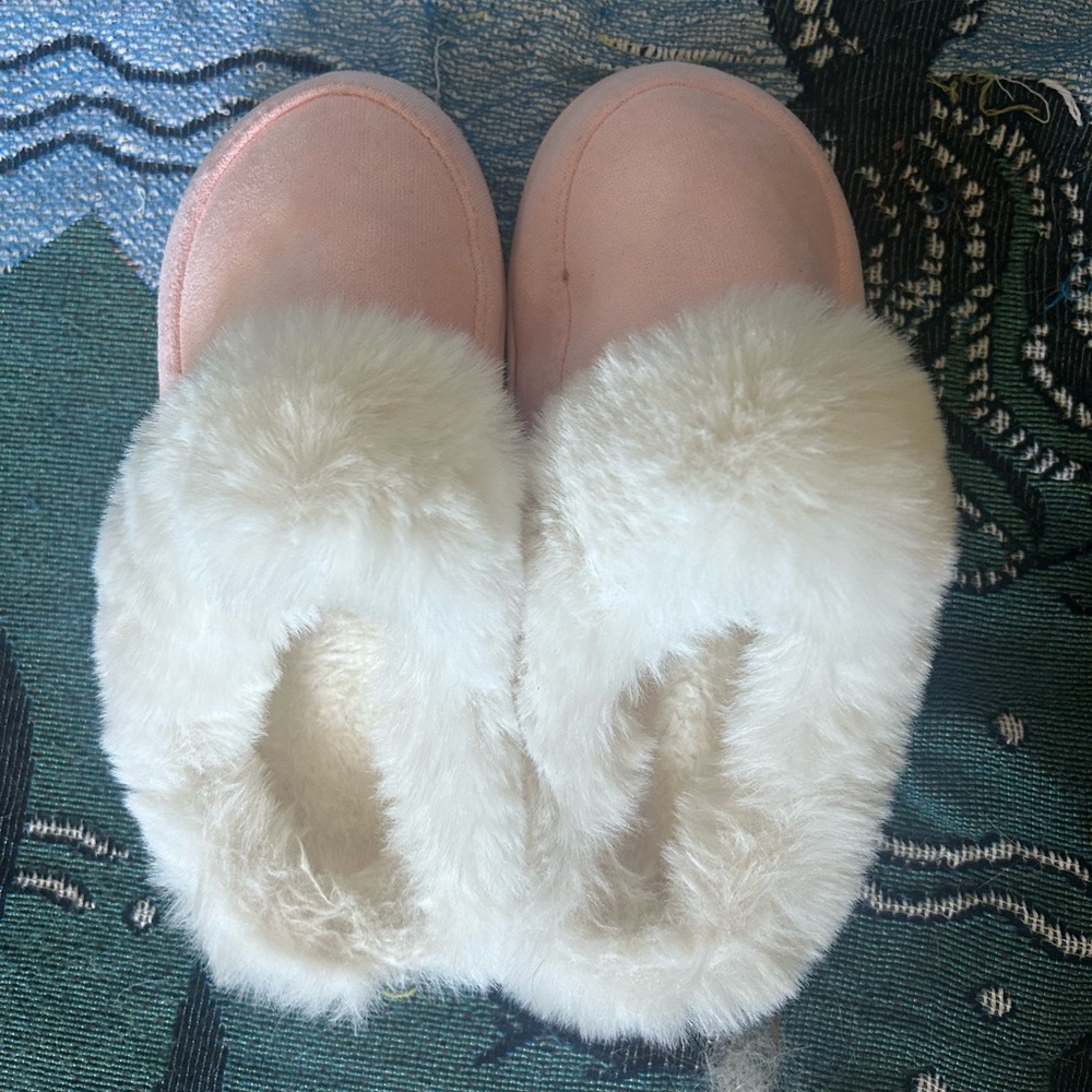 Pink fluffy slippers